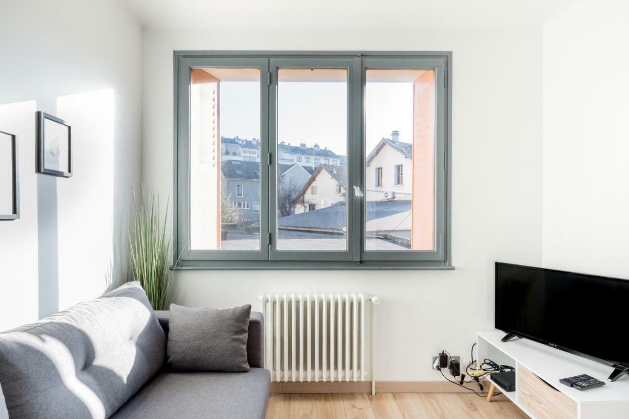 Lp Anne Annecy Exterior foto